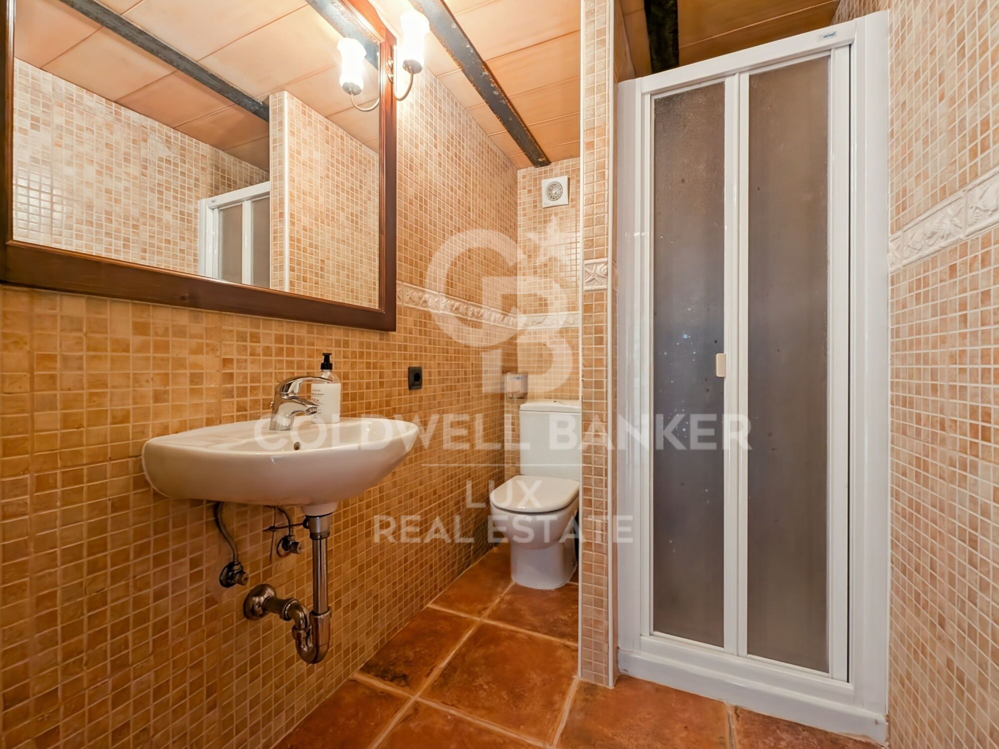 Restored 18th-century property with Catalan vaults in Agullana