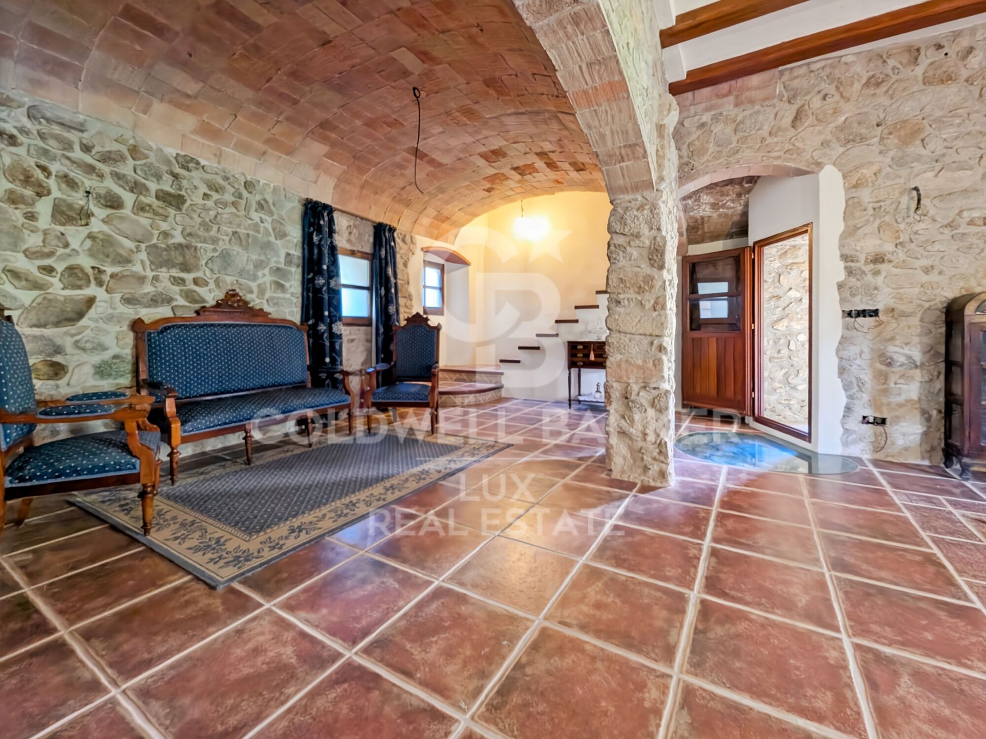 Restored 18th-century property with Catalan vaults in Agullana