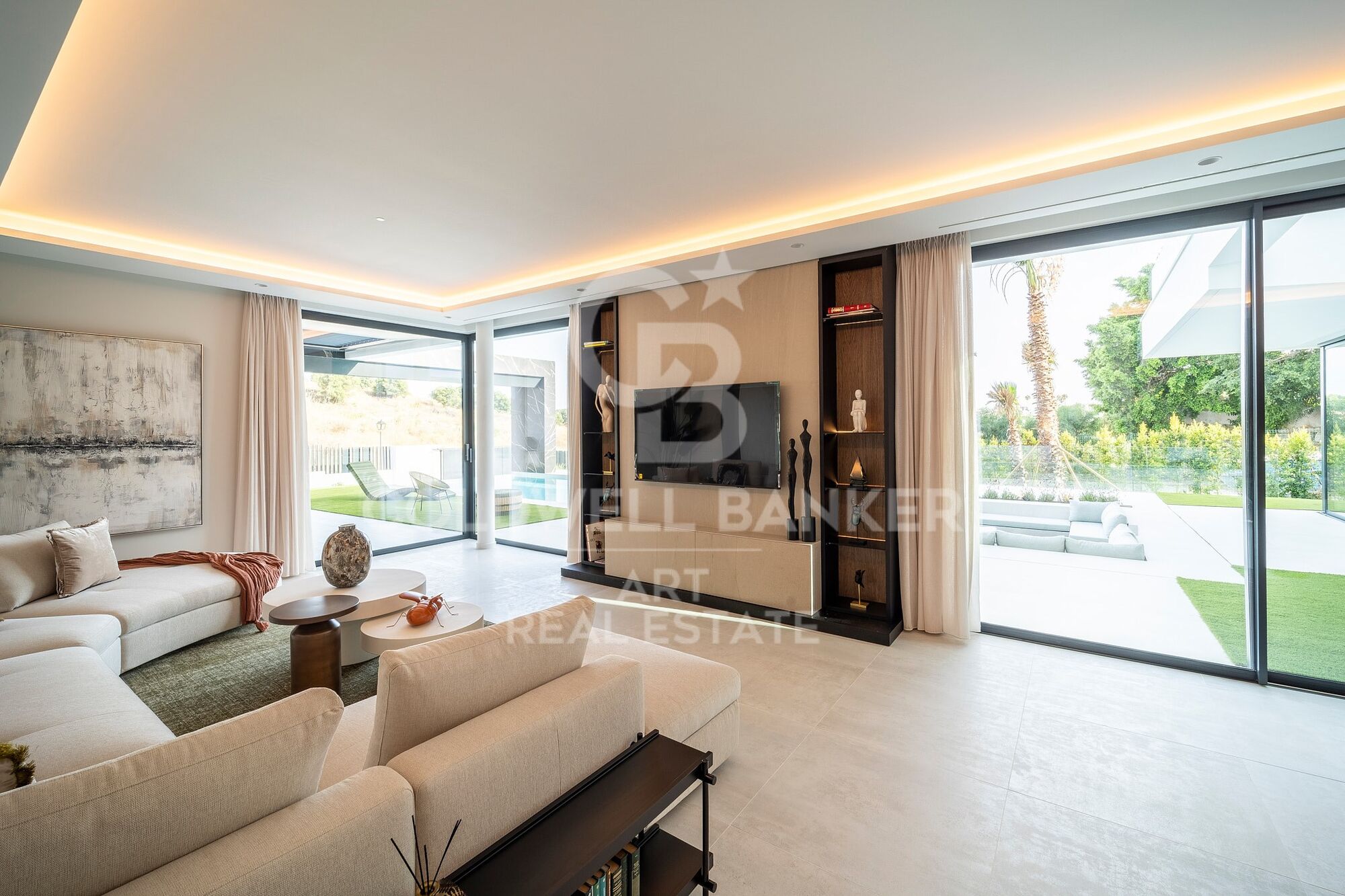 Luxury contemporary villa in El Paraíso Alto