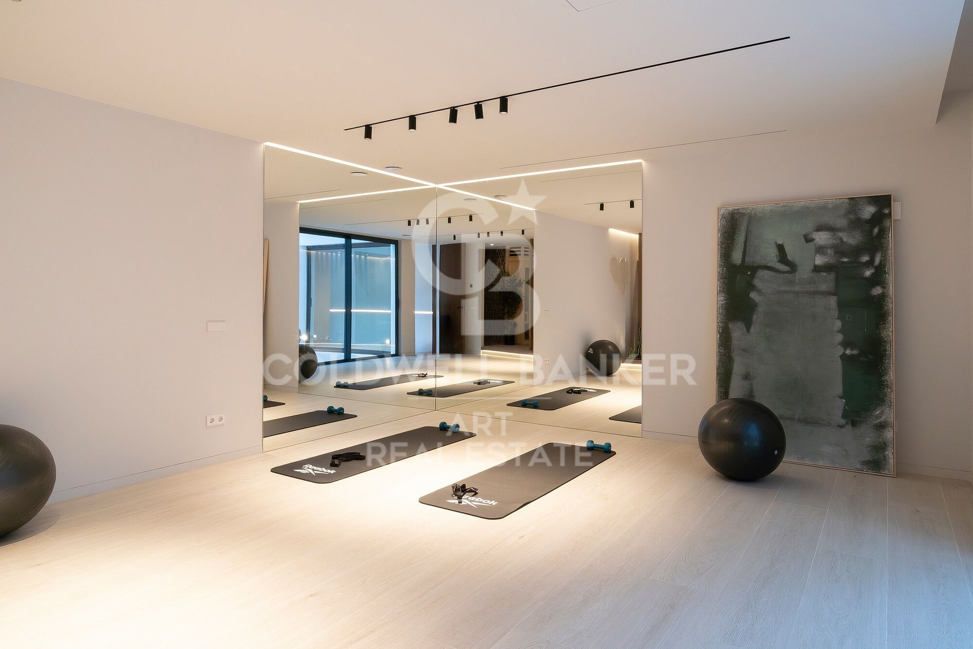 Villa contemporaine de luxe à El Paraíso Alto