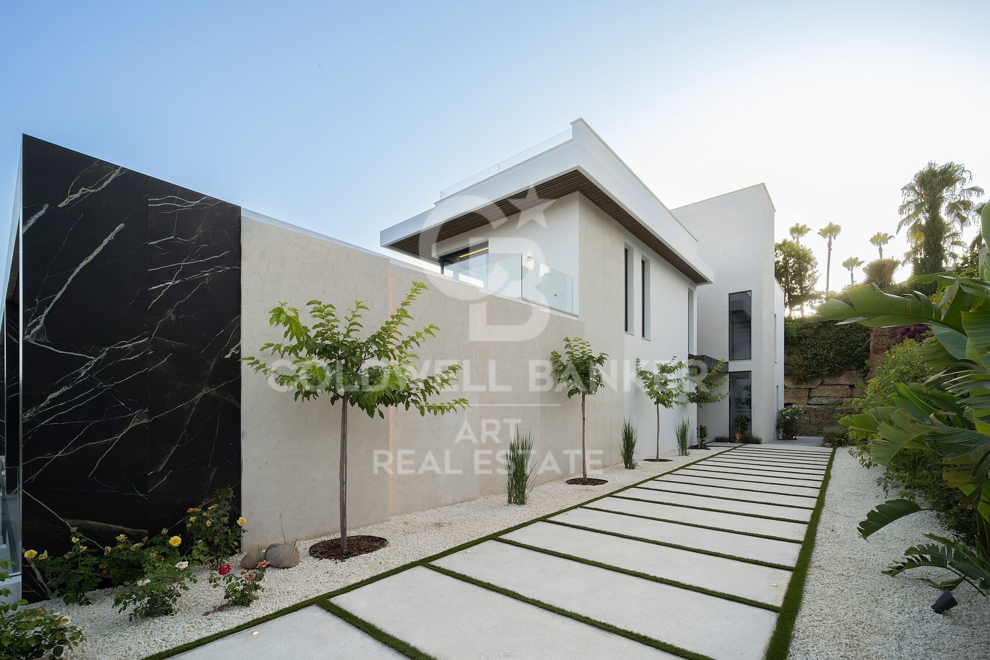 Luxuriöse moderne Villa in El Paraíso Alto