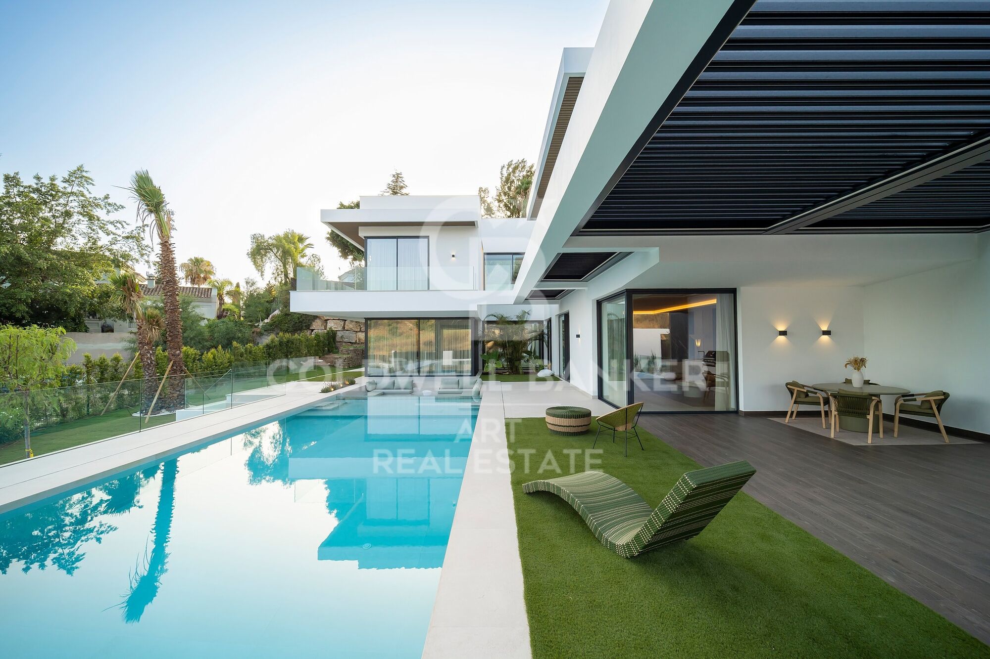 Luxuriöse moderne Villa in El Paraíso Alto