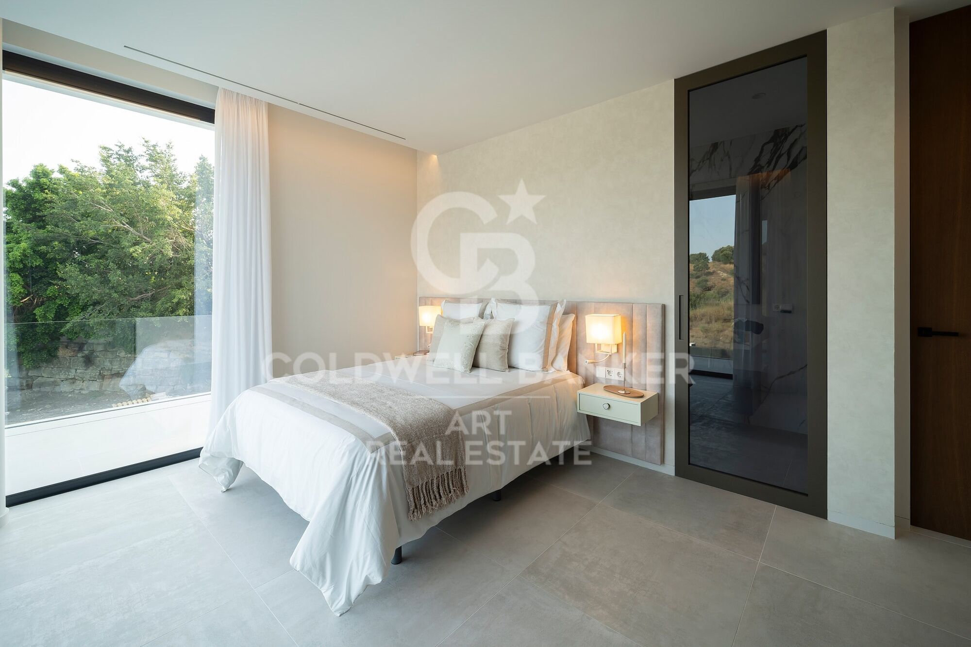 Luxuriöse moderne Villa in El Paraíso Alto