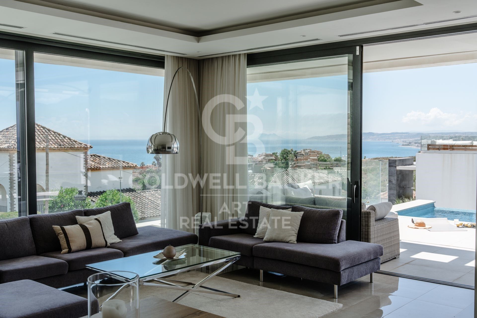 Luxusvilla mit Panoramablick auf das Meer in Esteponas prestigeträchtiger Gegend Seghers