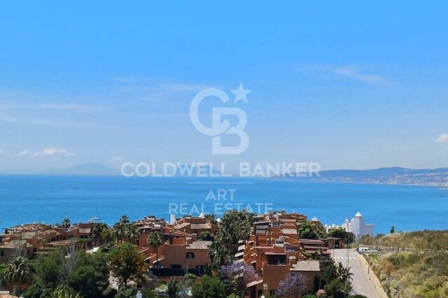 Luxury villa with panoramic sea views in Estepona's prestigious Seghers area