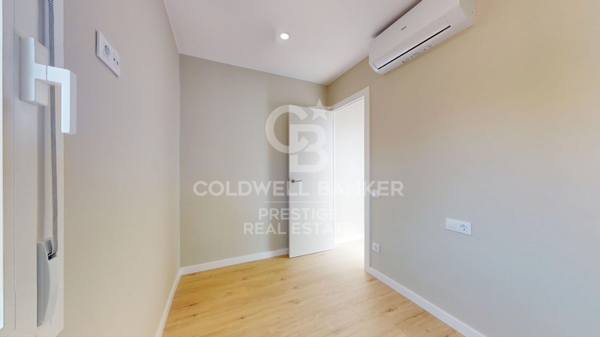 Apartment with 40 m² Terrace in 'La Nova Esquerra de l'Eixample', Barcelona