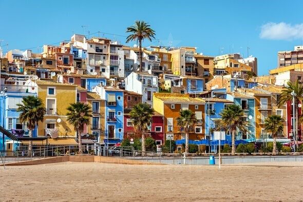 Terrain urbain pour 44 villas de luxe - Rentabilité élevée
