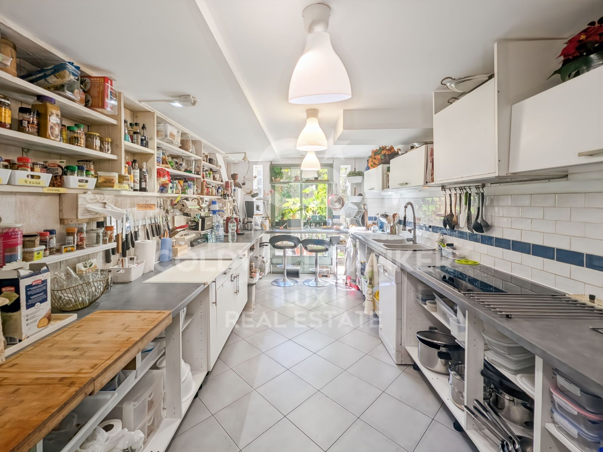 Villa méditerranéenne avec oliviers et vue panoramique à Els Olivars