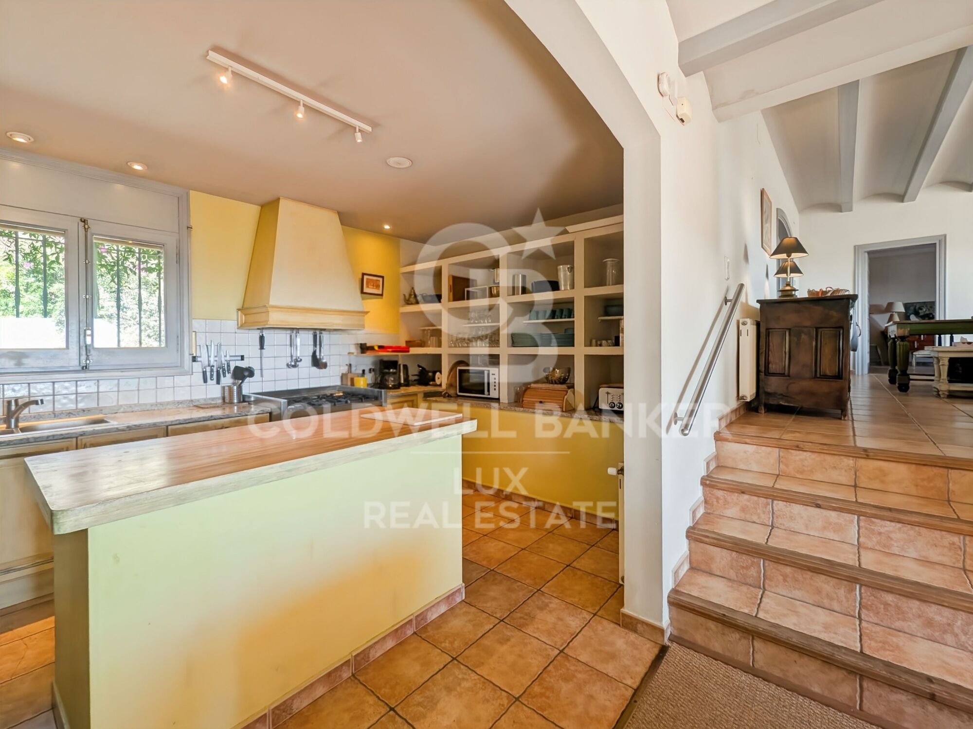 Villa méditerranéenne avec oliviers et vue panoramique à Els Olivars