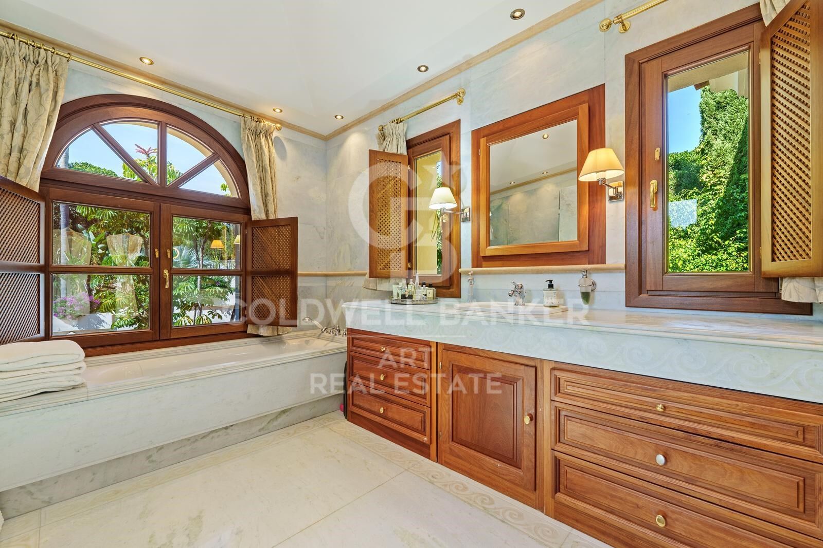 Exceptional Andalusian villa in the heart of Marbella's Golden Mile