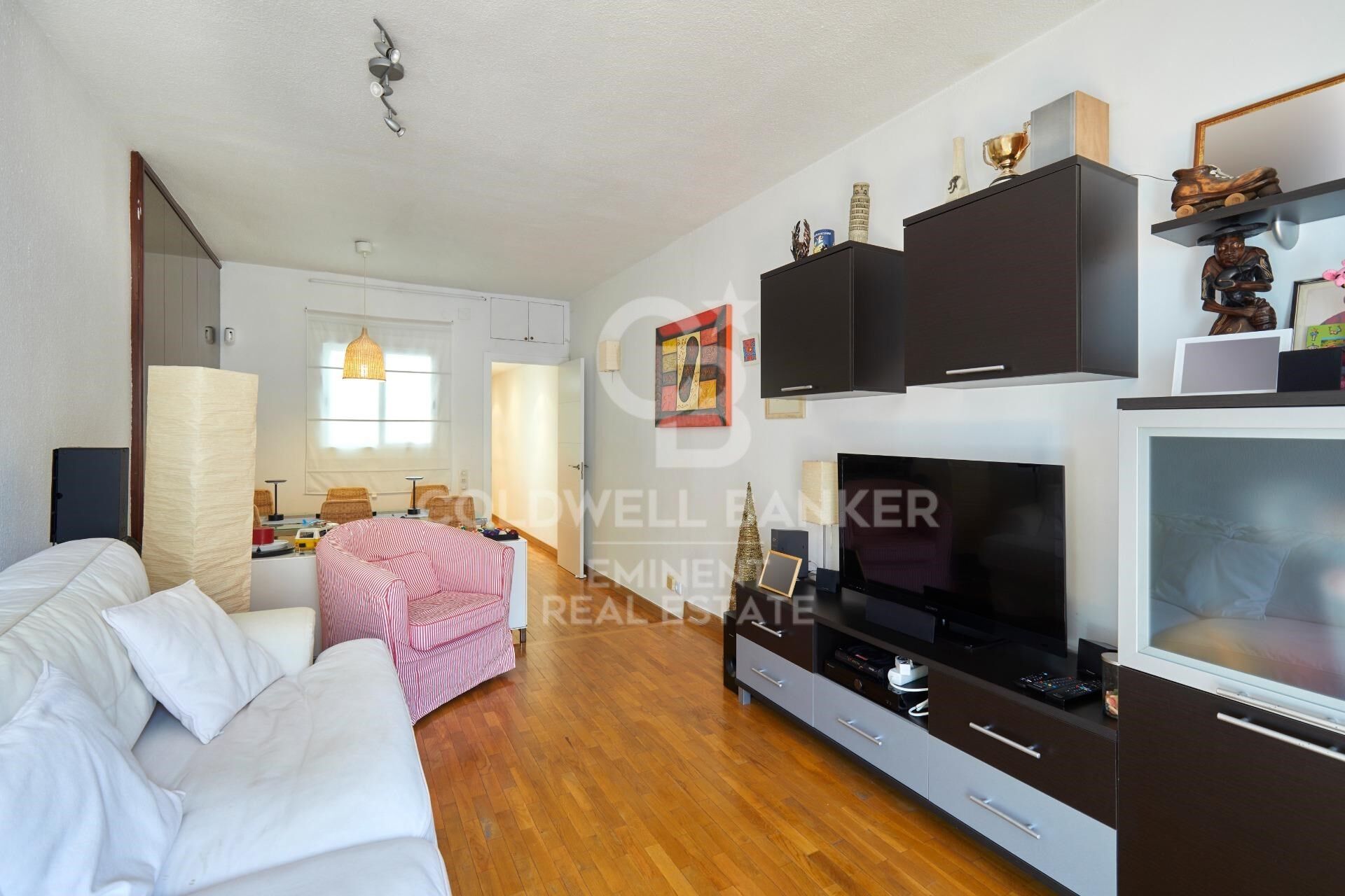 Helle renovierte Wohnung mit Balkon und Blick auf die Sagrada Família