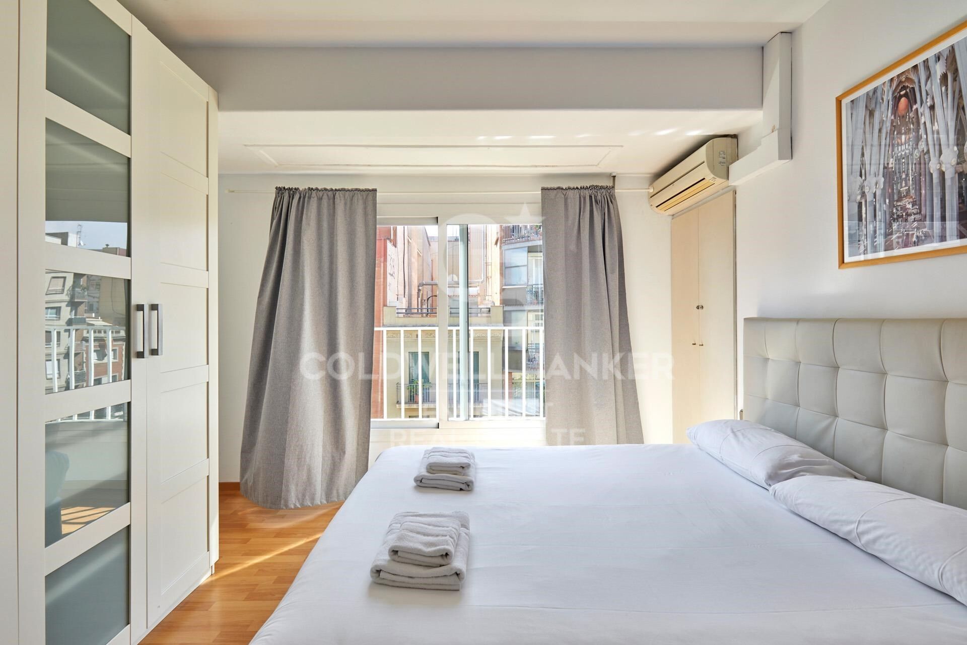 Vivienda reformada con LICENCIA turística junto a la Sagrada Familia