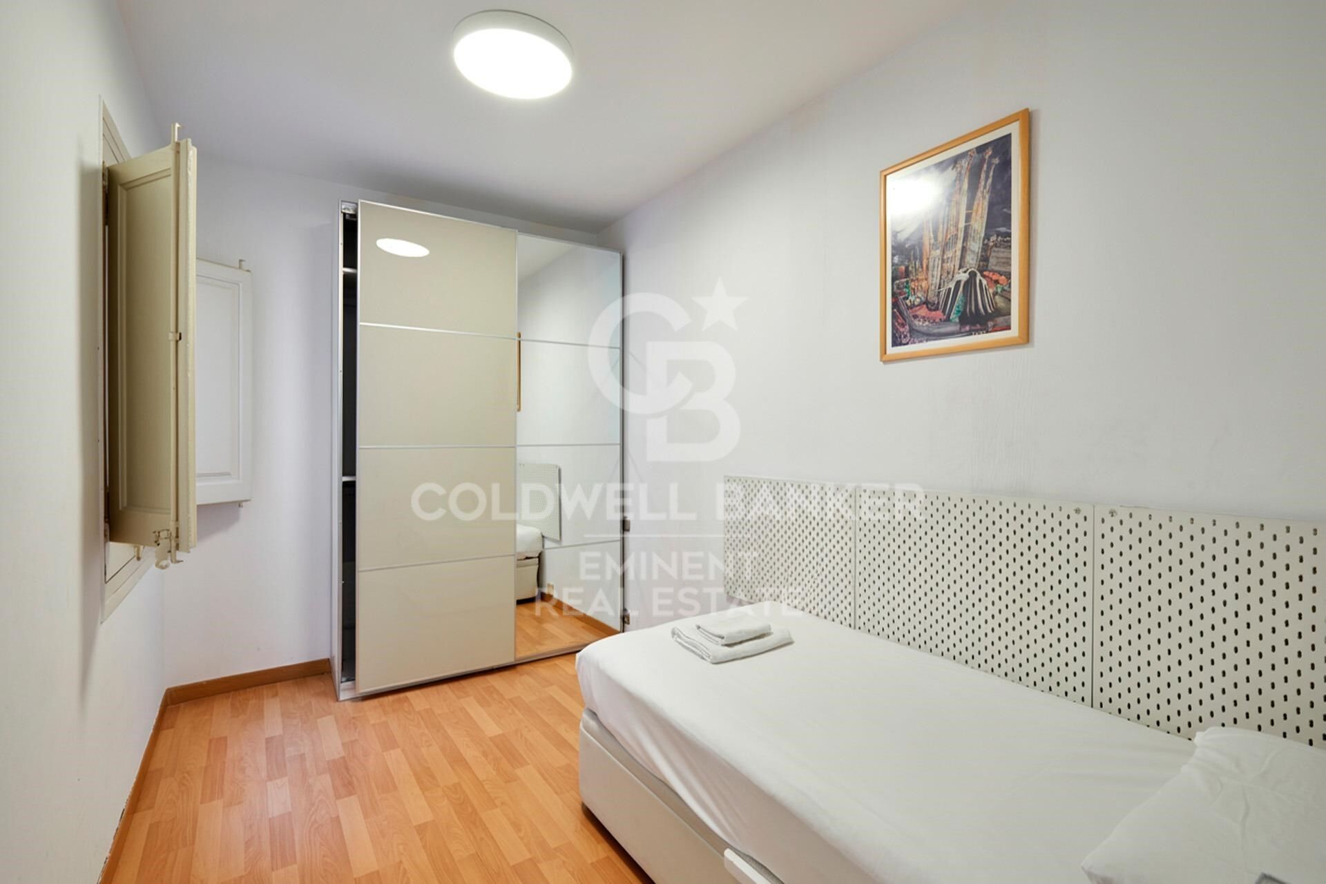 Logement rénové avec licence touristique près de la Sagrada Familia