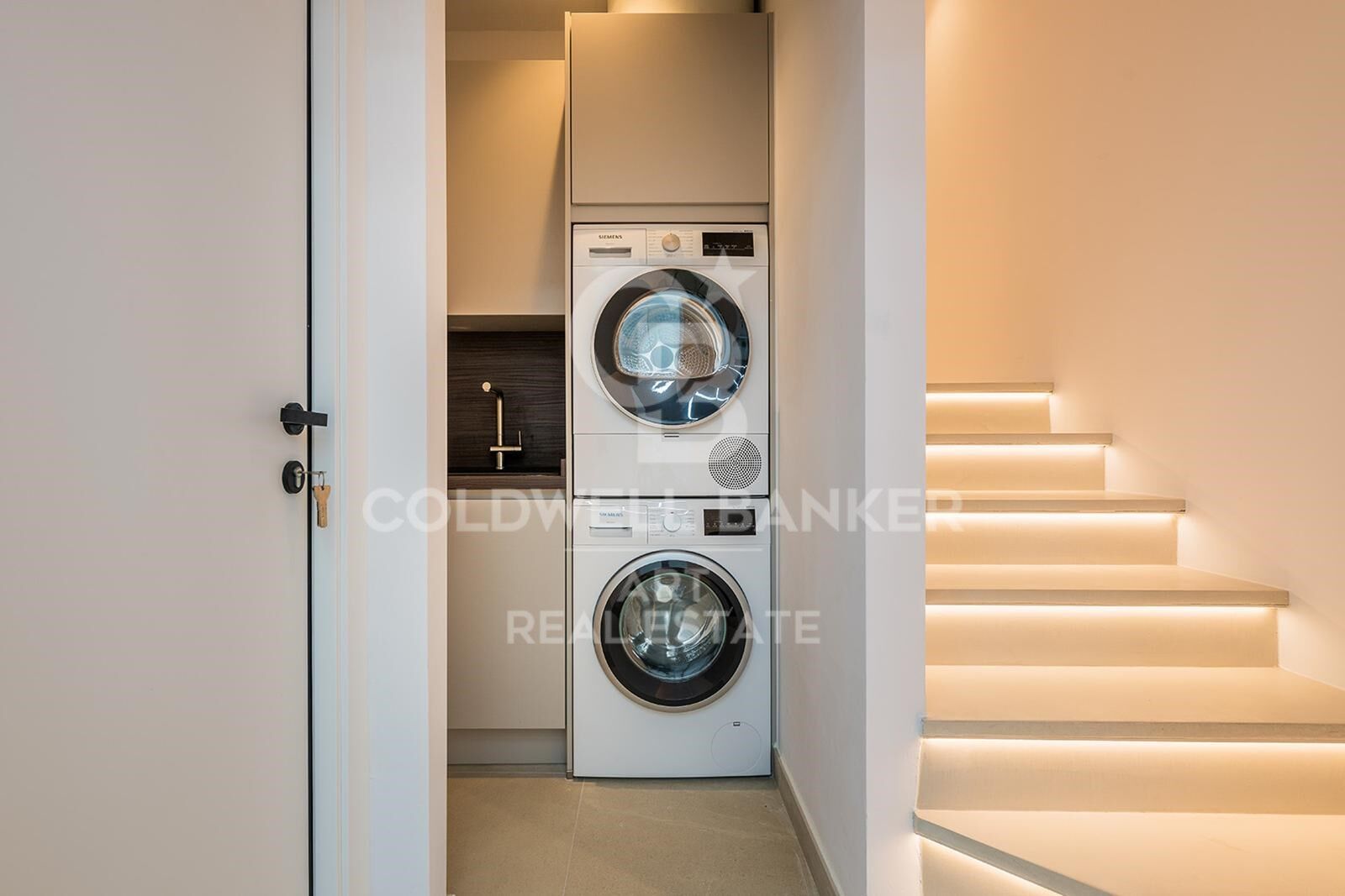 Elegante Villa Adosada Cerca de la Milla de Oro de Marbella