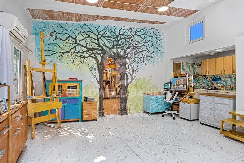 A unique opportunity in Marbella - southwest-facing home near all amenities