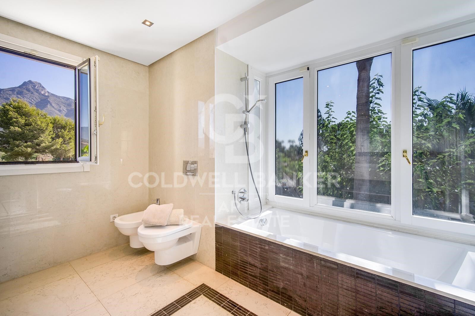 Luxusvilla in Lomas de Magna Marbella, Goldene Meile