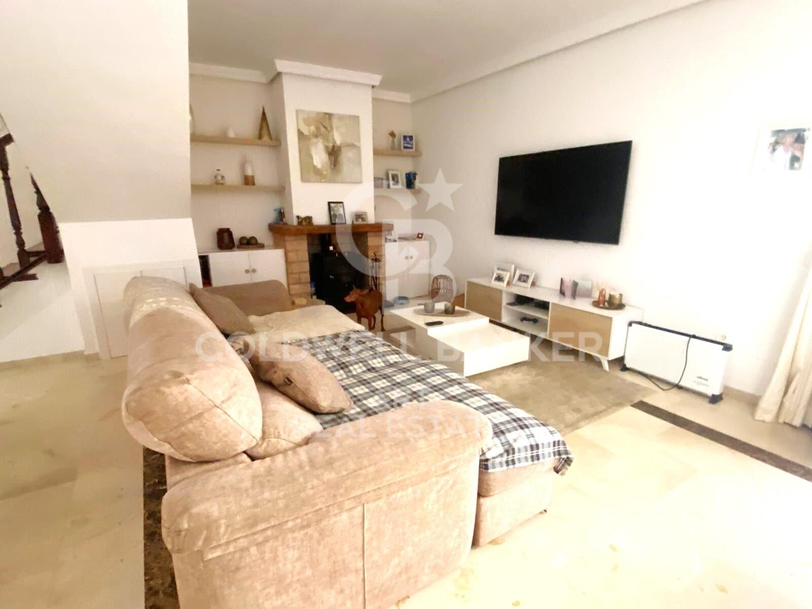 Elegante casa adosada junto a la playa en Estepona