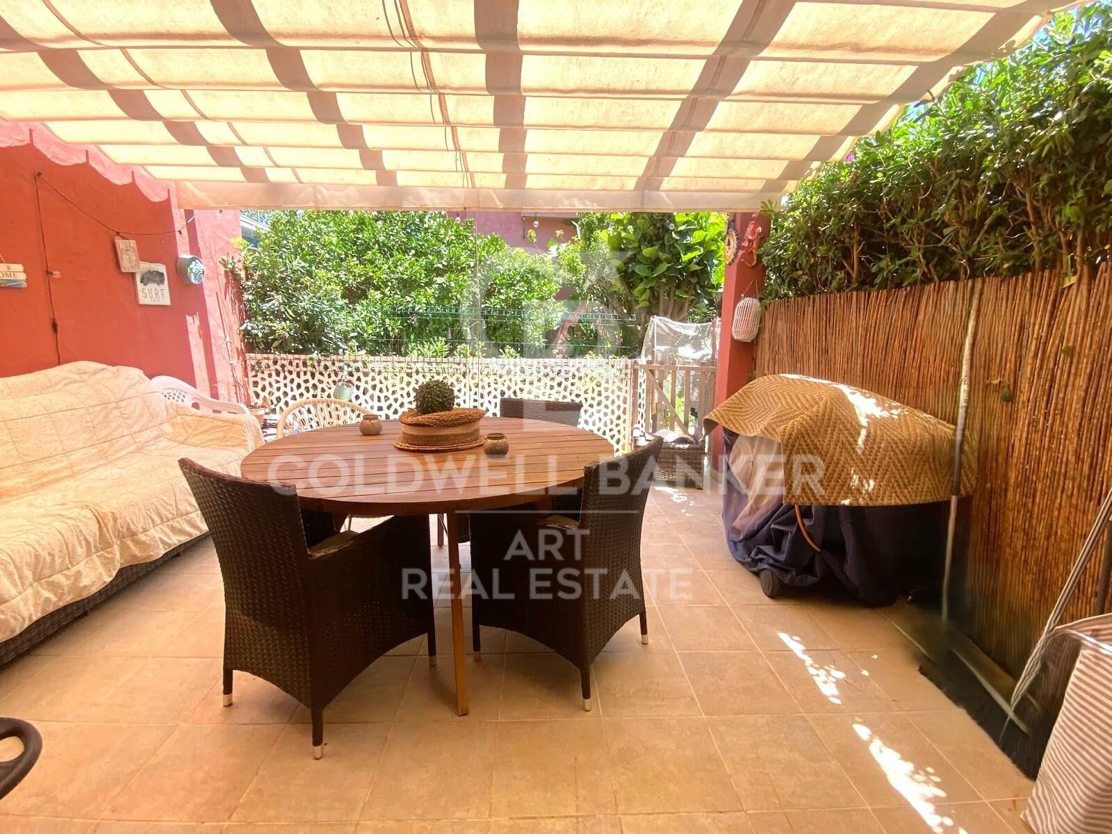 Elegante casa adosada junto a la playa en Estepona