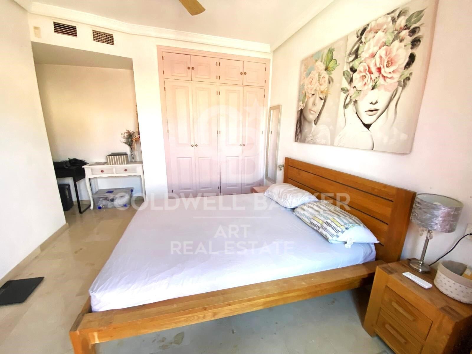 Elegante casa adosada junto a la playa en Estepona