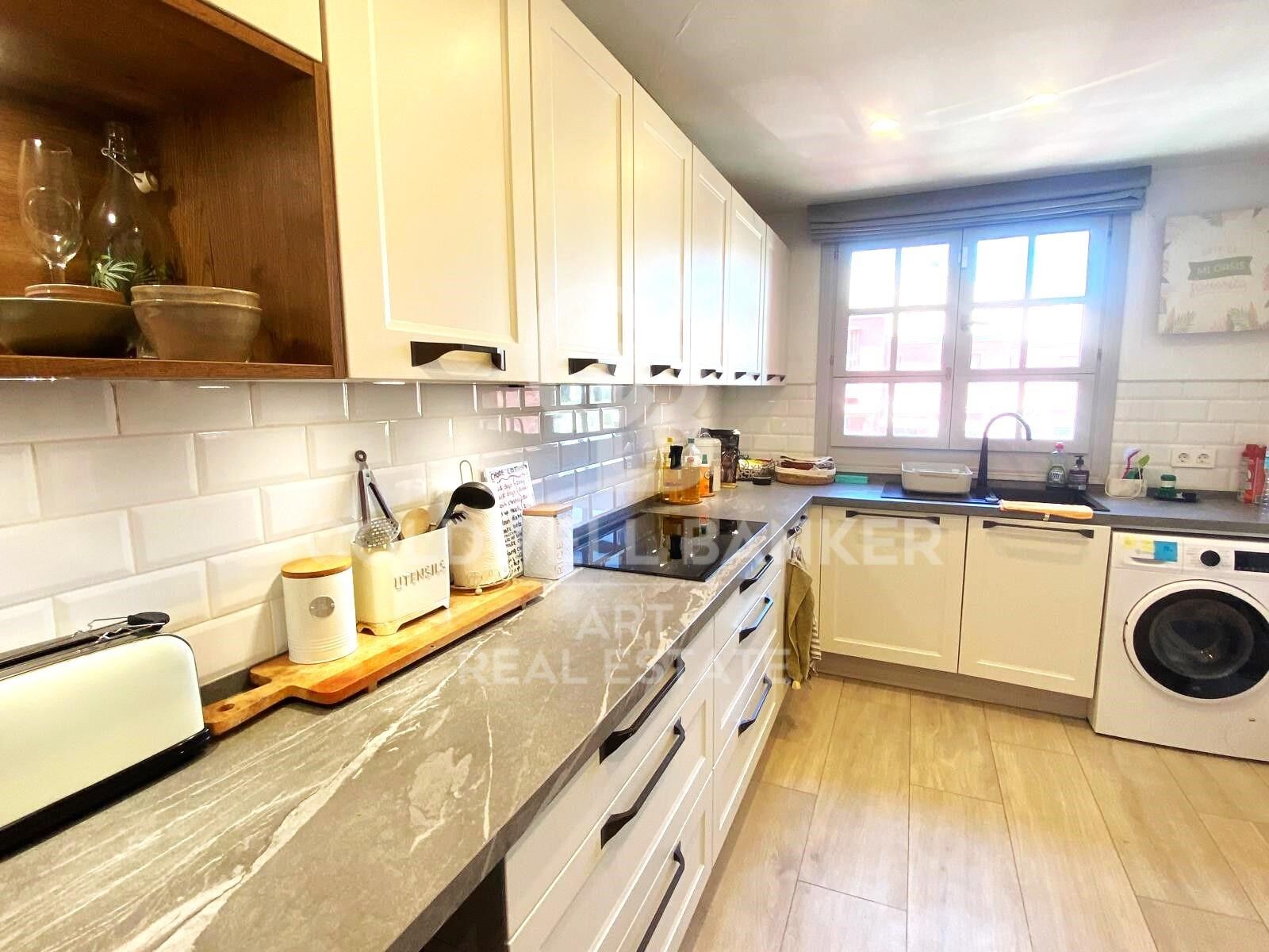 Elegante casa adosada junto a la playa en Estepona