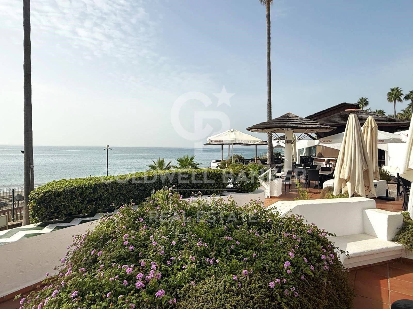 Charming ground floor apartment in Dominion Beach, Estepona