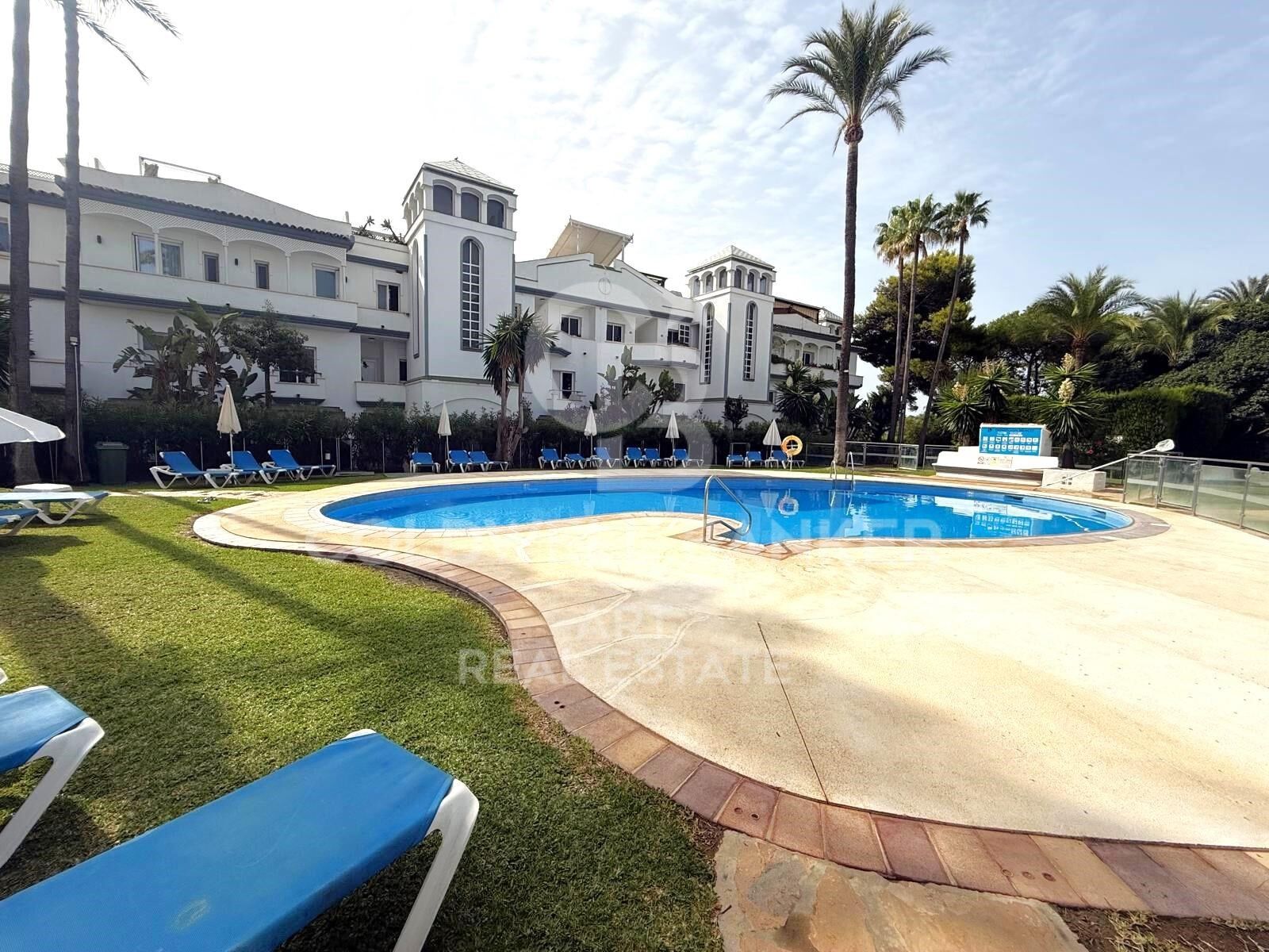 Charming ground floor apartment in Dominion Beach, Estepona