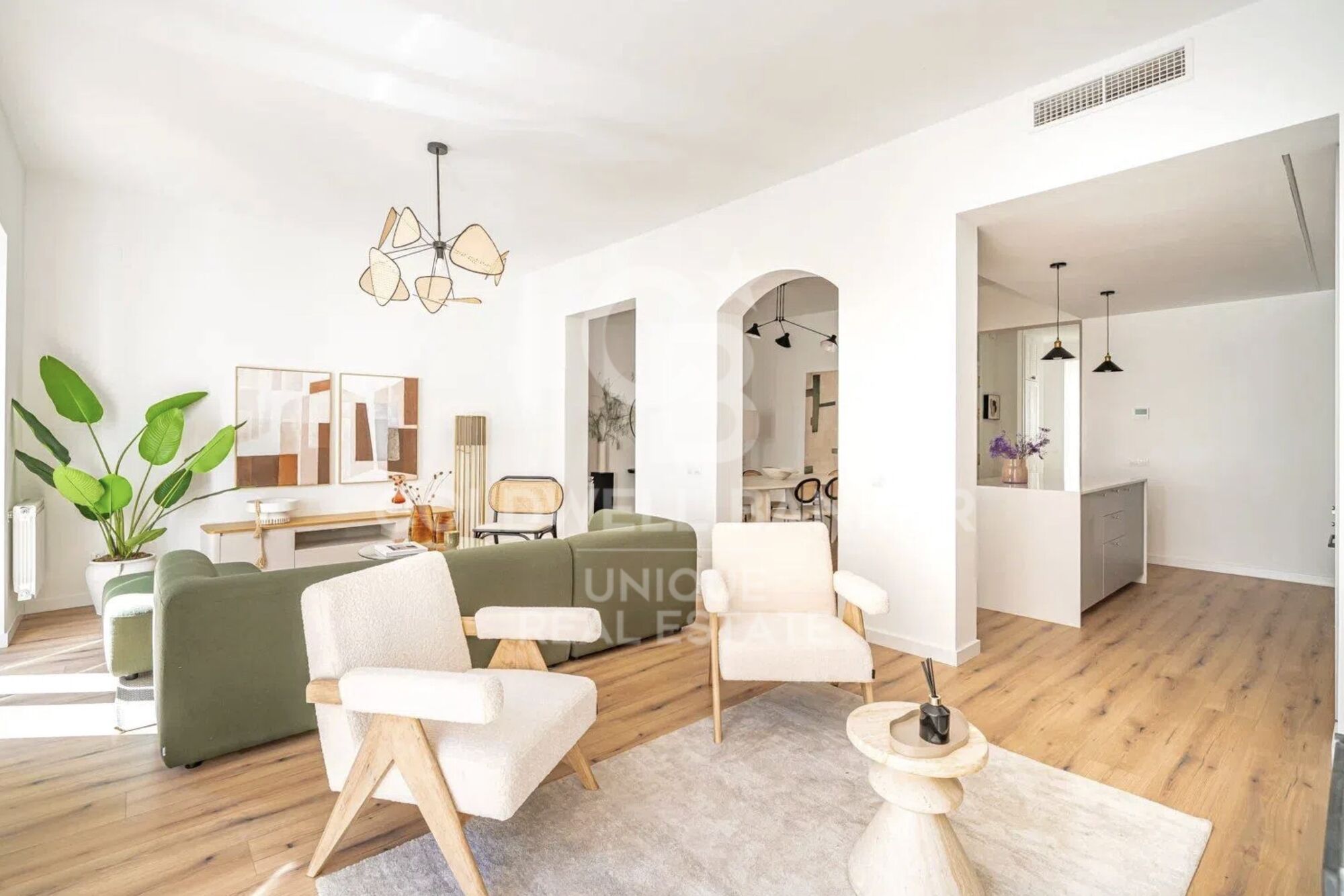 Exclusivo piso exterior de 4 habitaciones en pleno centro de Madrid