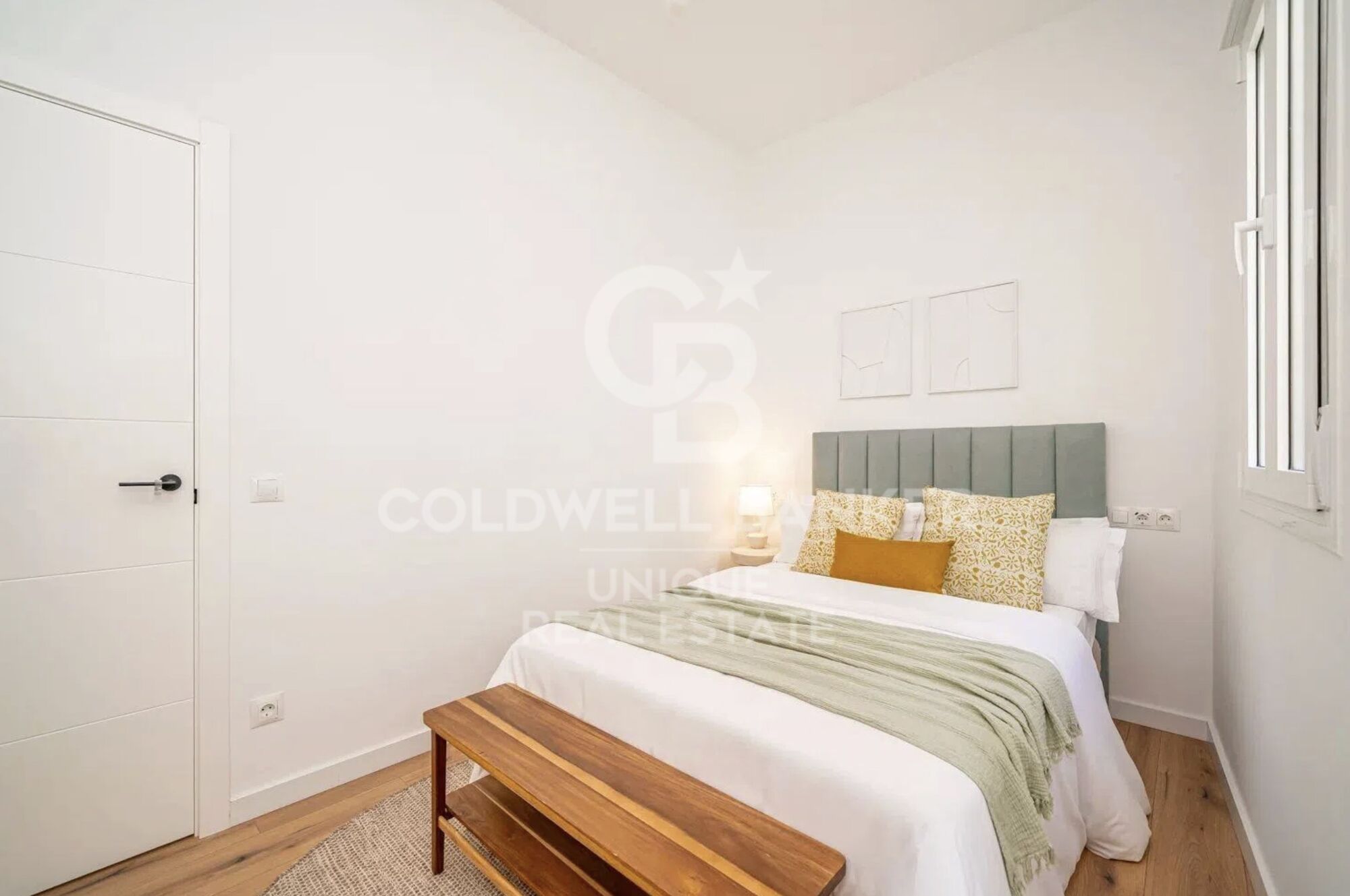 Exclusive exterior flat with 4 bedrooms in the heart of Madrid
