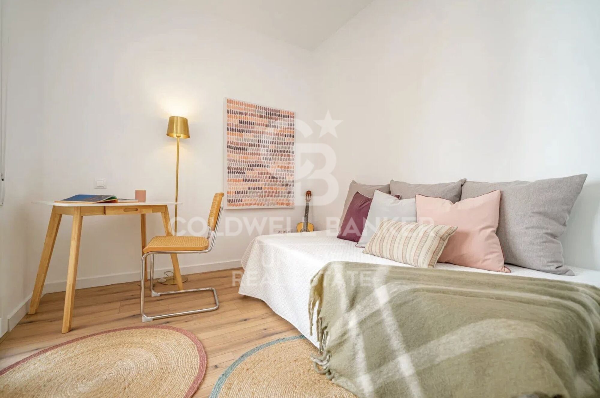 Exclusive exterior flat with 4 bedrooms in the heart of Madrid