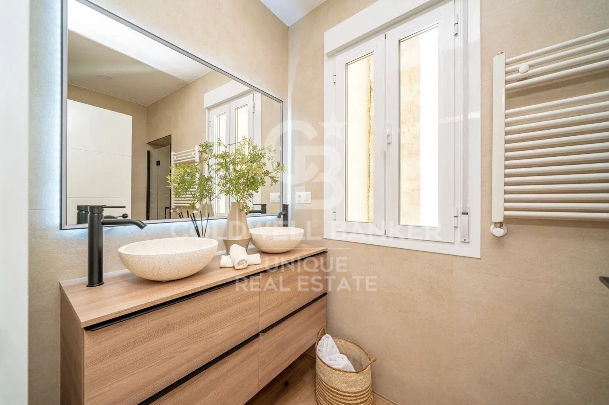 Exklusive Außenwohnung mit 4 Schlafzimmern im Herzen von Madrid