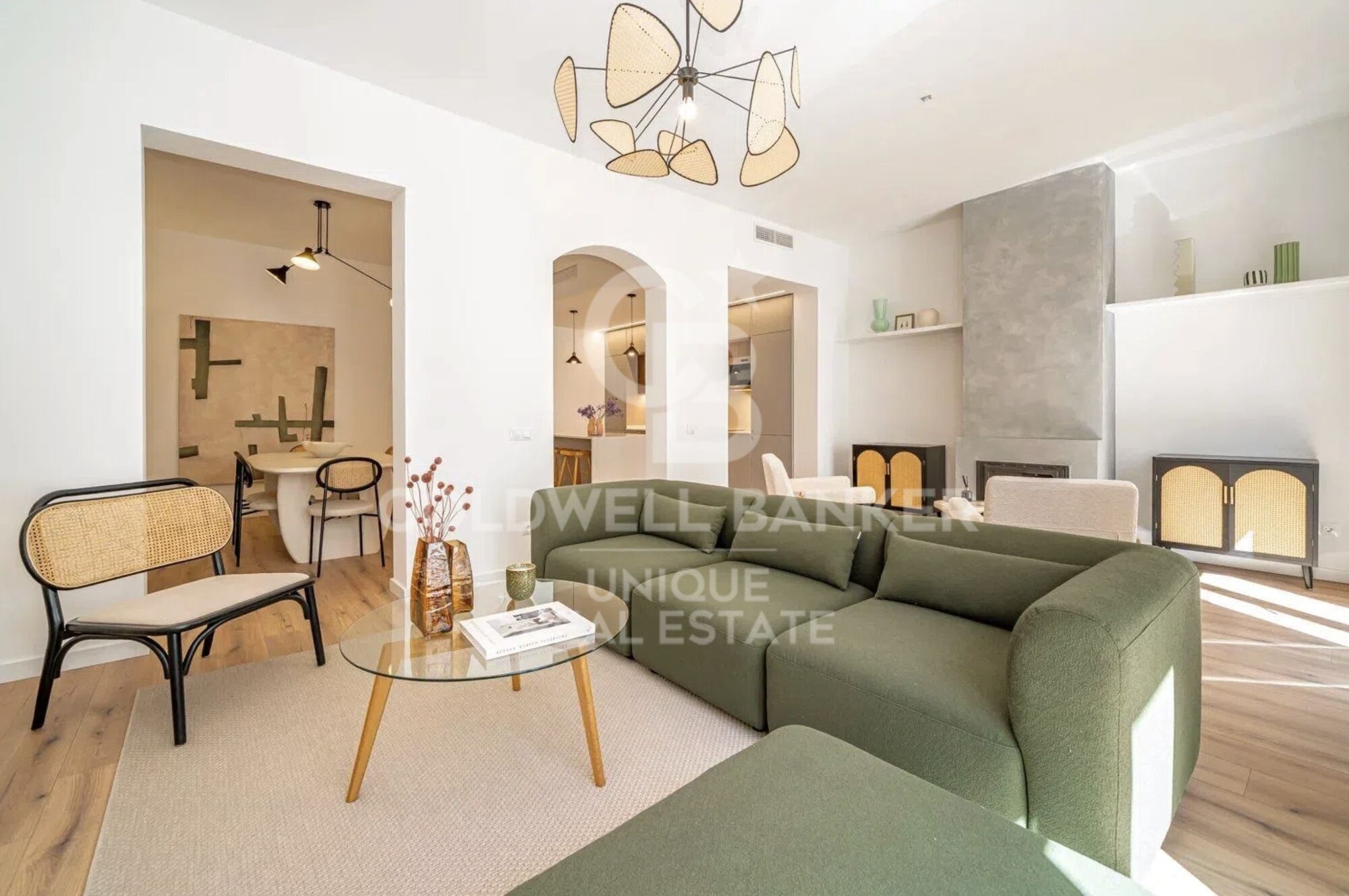 Exclusive exterior flat with 4 bedrooms in the heart of Madrid