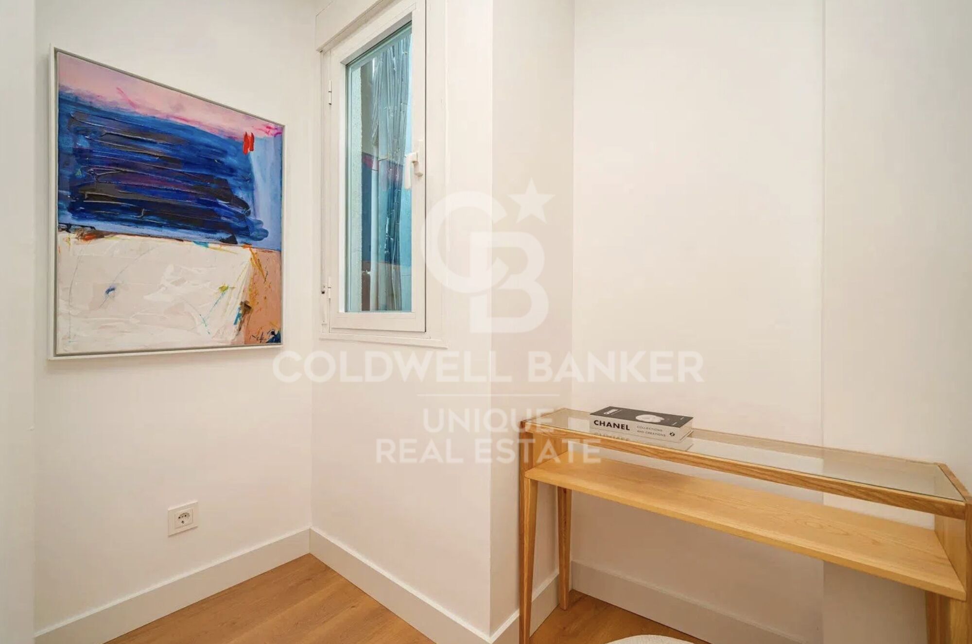 Appartement extérieur rénové exclusif avec 2 chambres dans le centre de Madrid