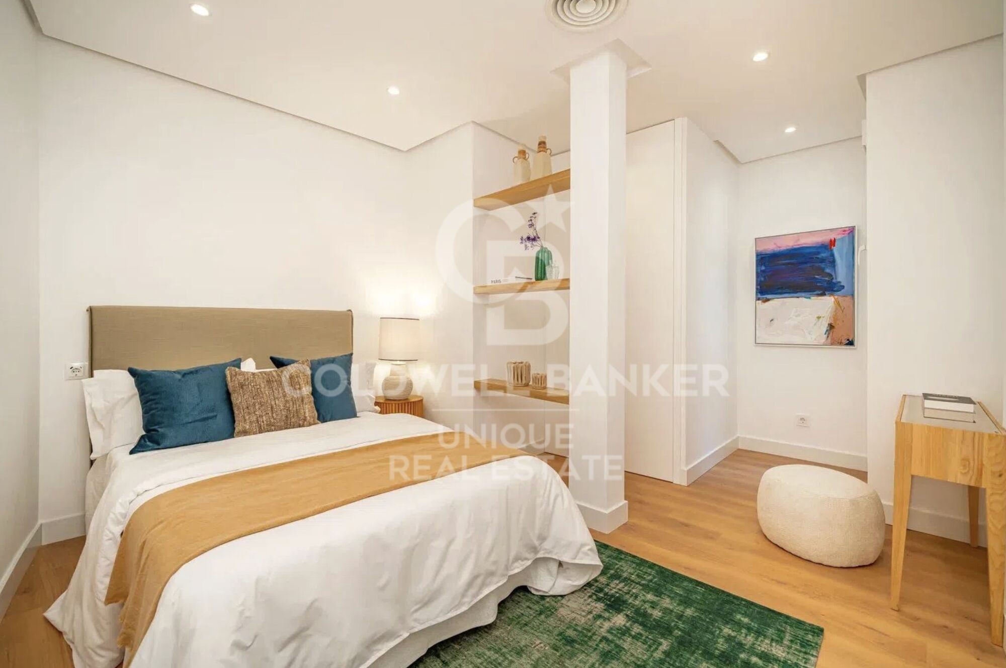 Appartement extérieur rénové exclusif avec 2 chambres dans le centre de Madrid