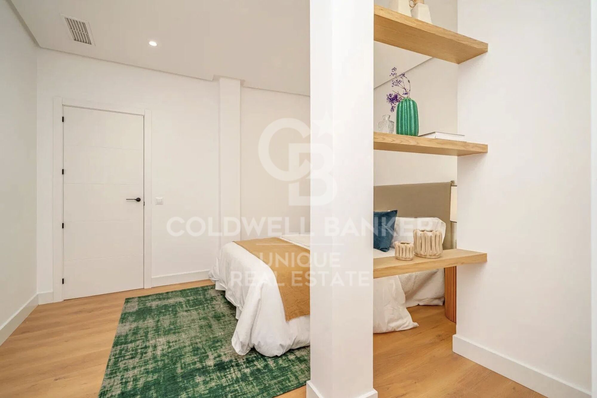 Appartement extérieur rénové exclusif avec 2 chambres dans le centre de Madrid