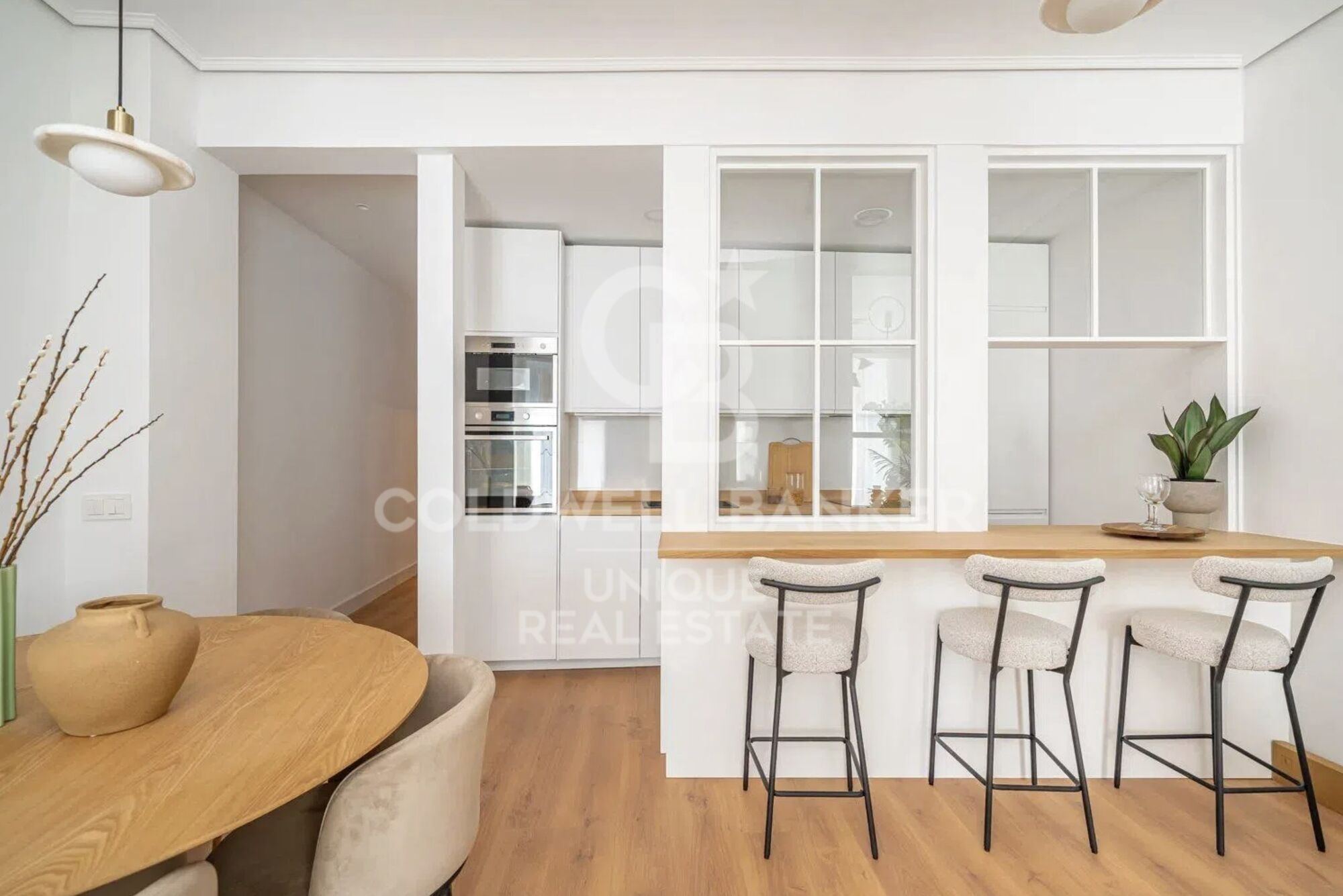 Appartement extérieur rénové exclusif avec 2 chambres dans le centre de Madrid