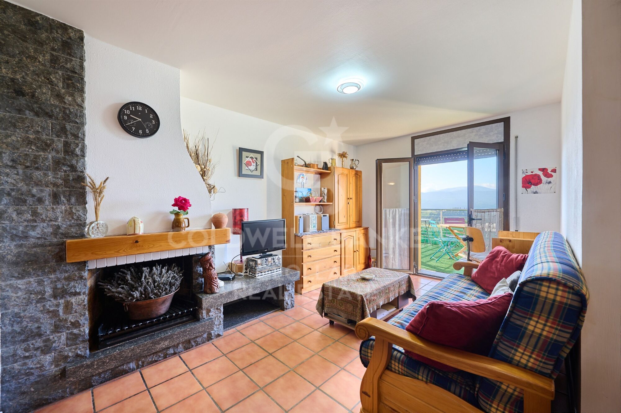 Apartment 2 Bedrooms Sale Enveitg