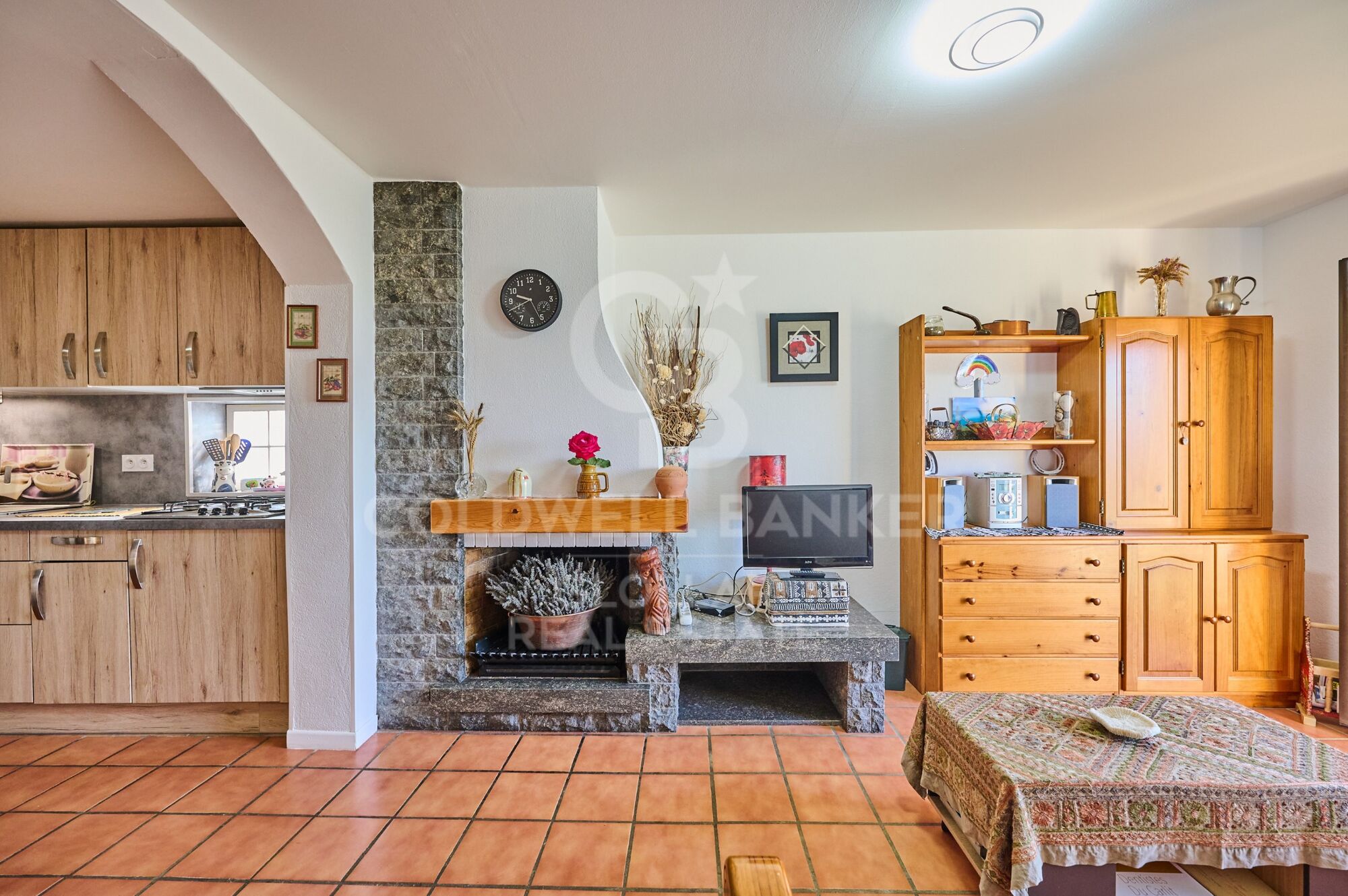 Apartment 2 Bedrooms Sale Enveitg