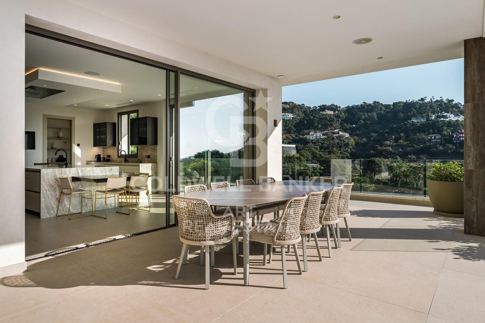 Moderne Villa mit Panoramablick in der prestigeträchtigen La Zagaleta, Benahavís
