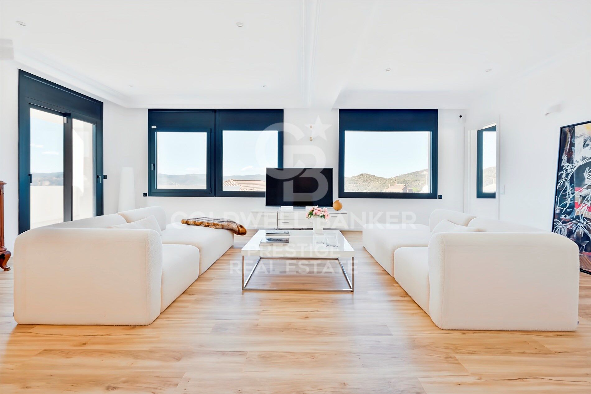 Spektakuläres renoviertes Haus mit Pool und Panoramablick in La Miranda,Barcelona