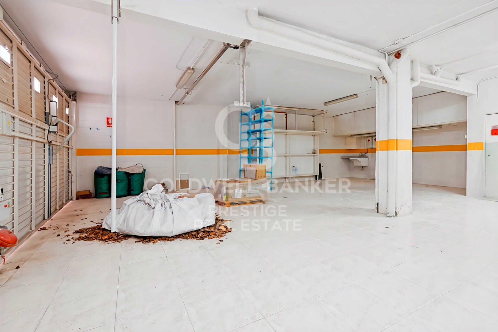 Spectacular renovated house with pool and panoramic views in La Miranda,Barcelona