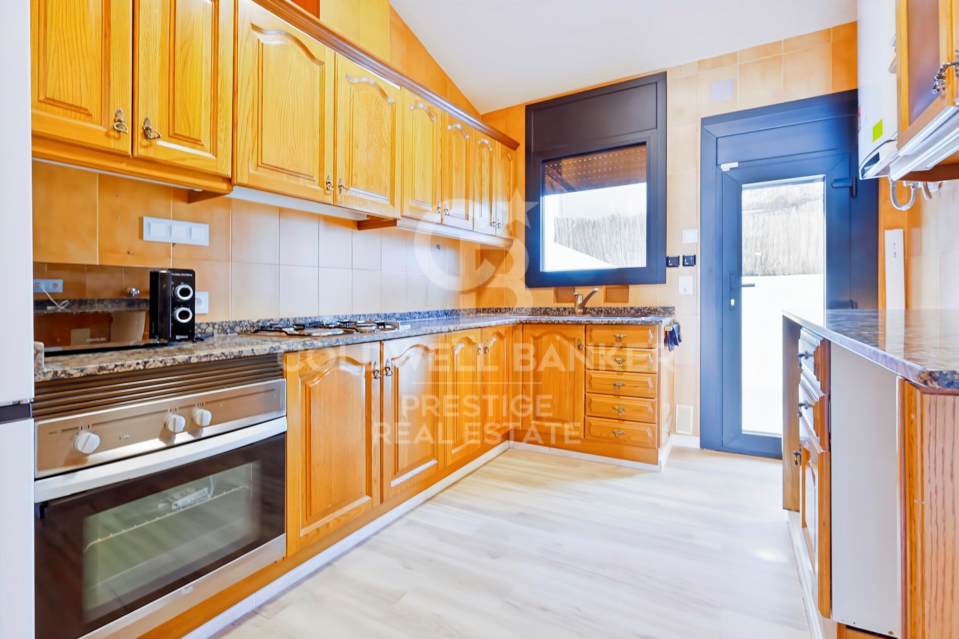 Spectacular renovated house with pool and panoramic views in La Miranda,Barcelona