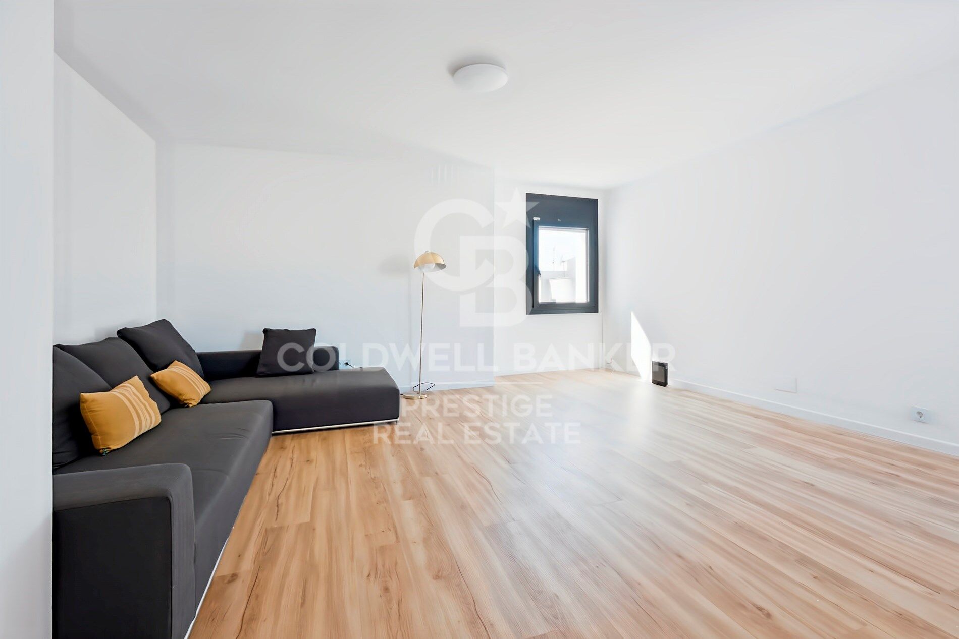 Spectacular renovated house with pool and panoramic views in La Miranda,Barcelona