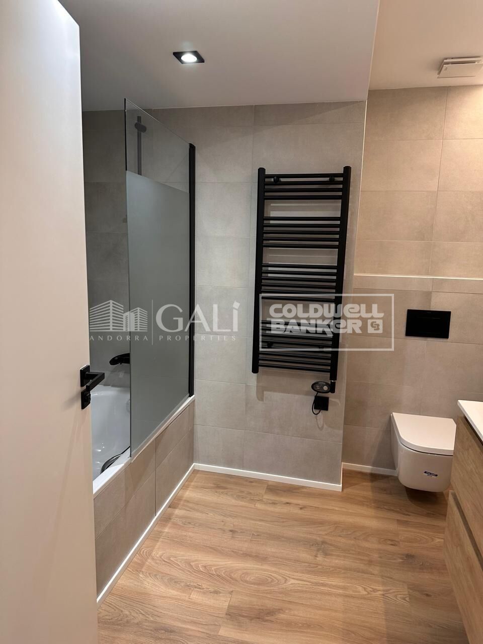 Apartment 4 Bedrooms Rent Andorra la Vella