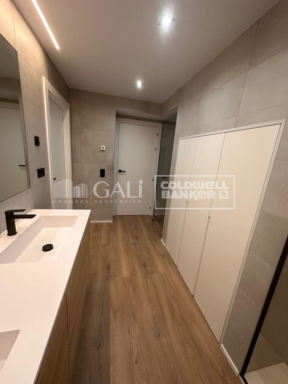 Apartment 4 Bedrooms Rent Andorra la Vella
