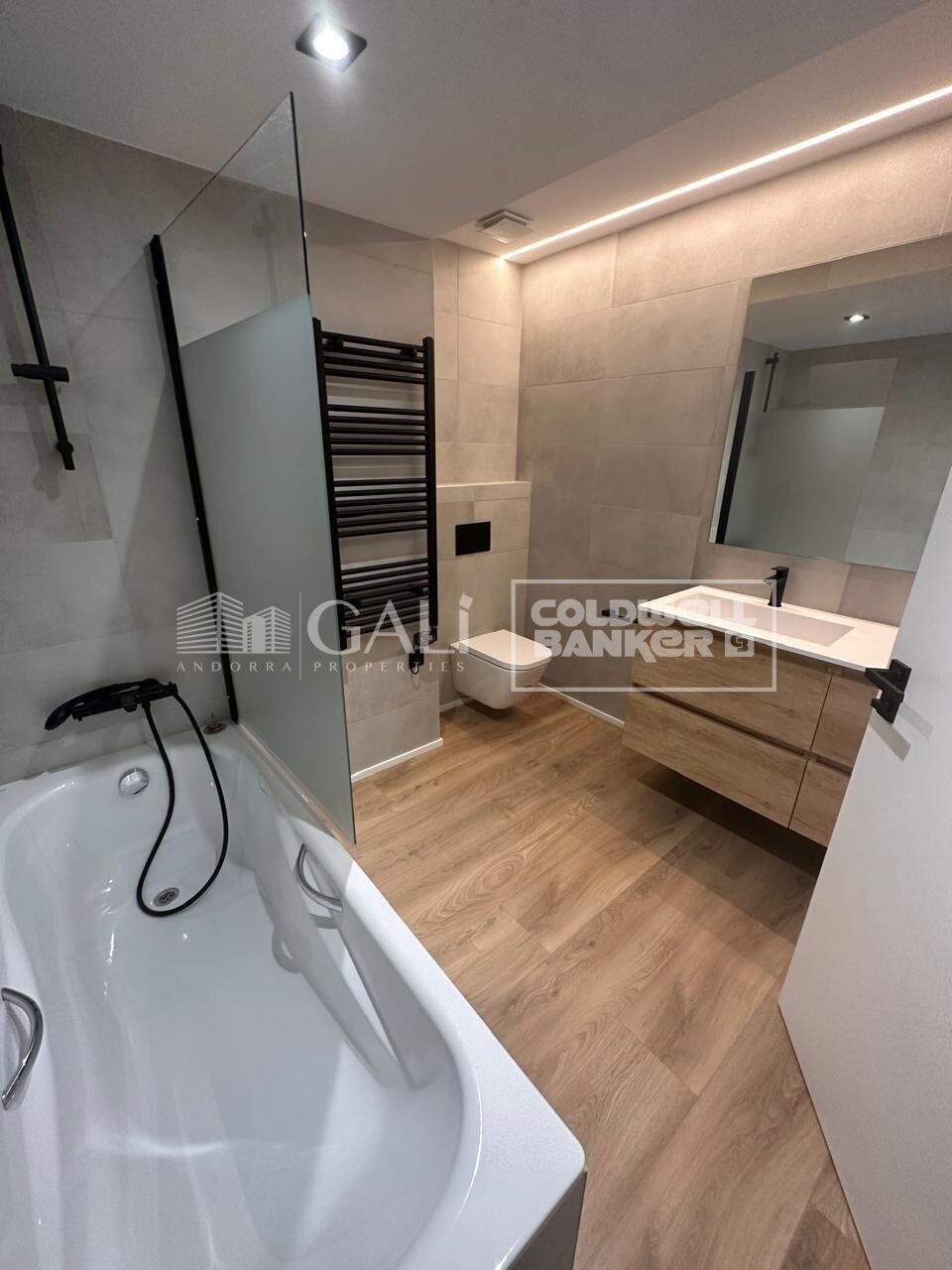 Apartment 4 Bedrooms Rent Andorra la Vella