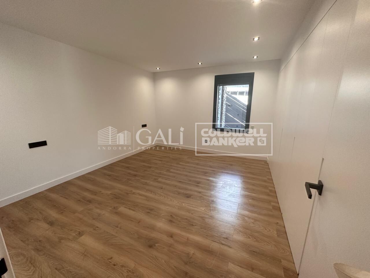 Apartment 4 Bedrooms Rent Andorra la Vella