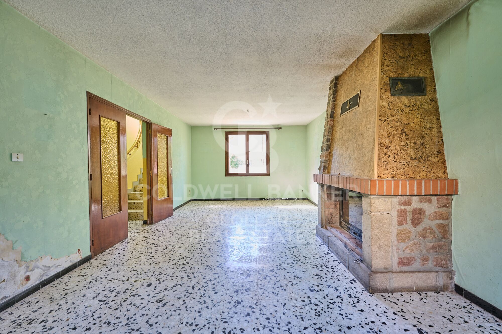 House 7 Bedrooms Sale Bourg-Madame