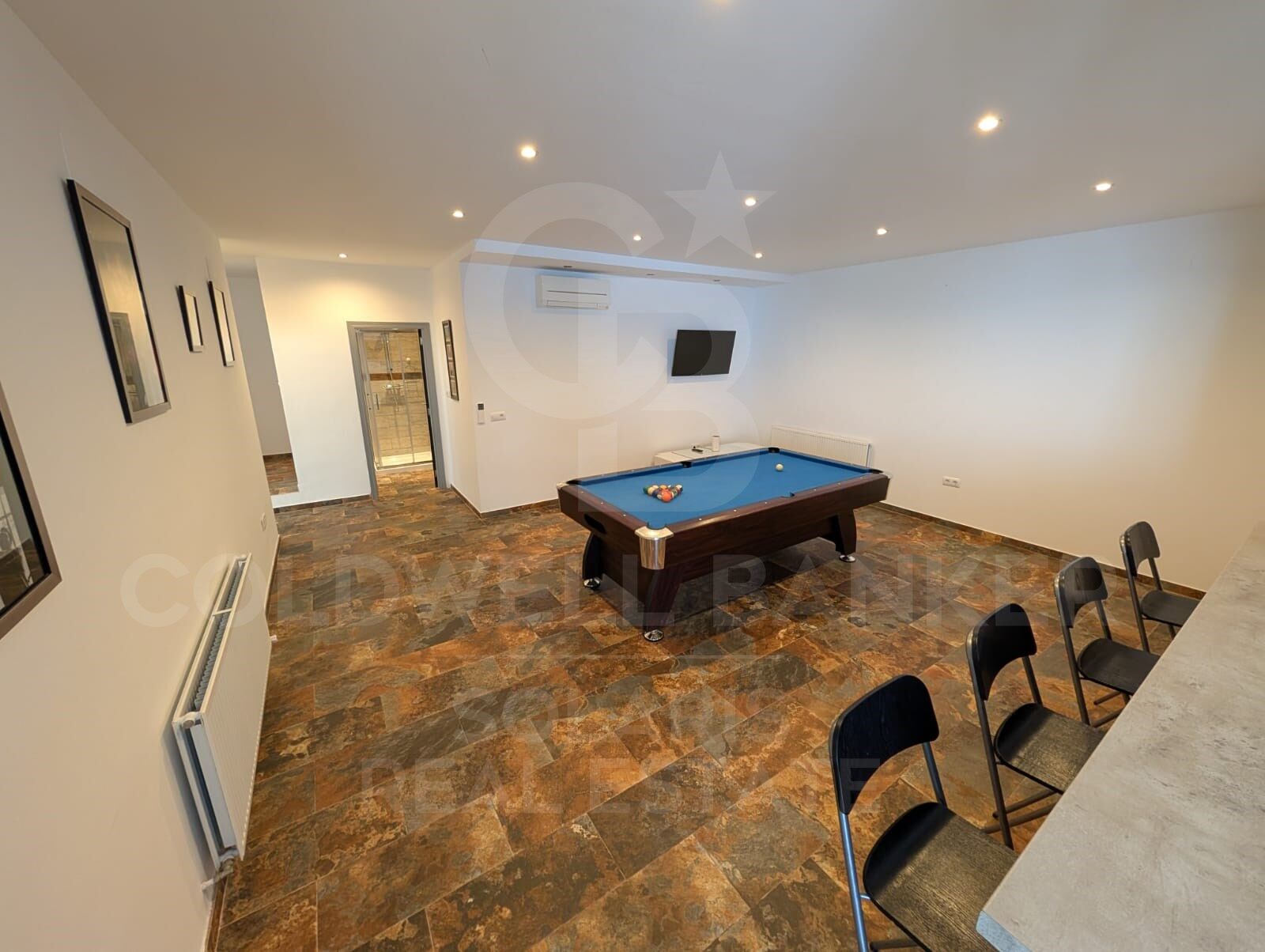 Luxury 7 bedroom villa in a quiet area of Javea