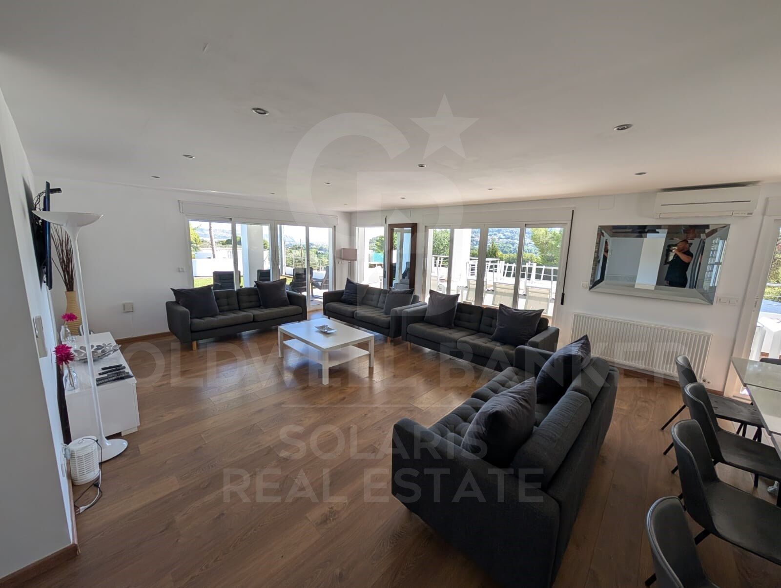 Luxury 7 bedroom villa in a quiet area of Javea