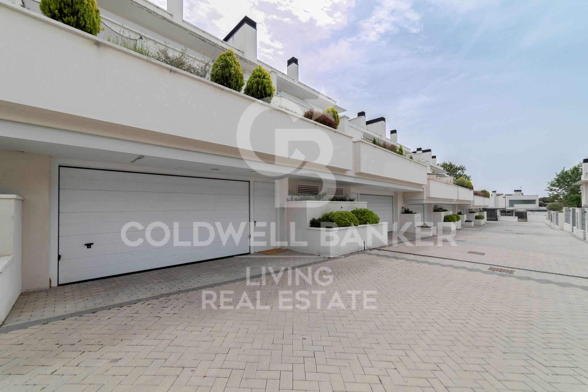 Town House 6 Bedrooms Triplex Sale Boadilla del Monte